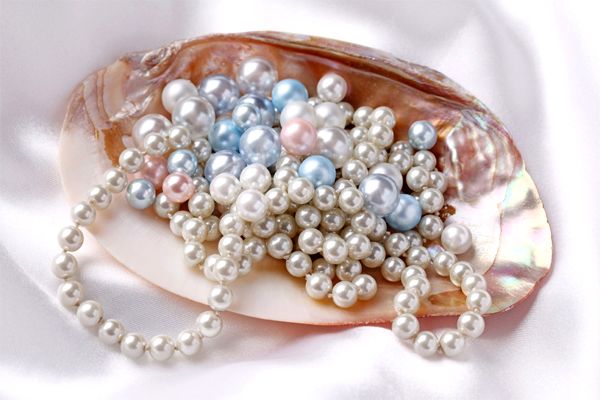 A History Of Pearls