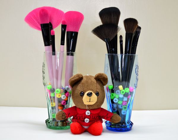 Romwe's 24pcs Make Up Brush in Black And Pink: Brush Your Way To Beauty